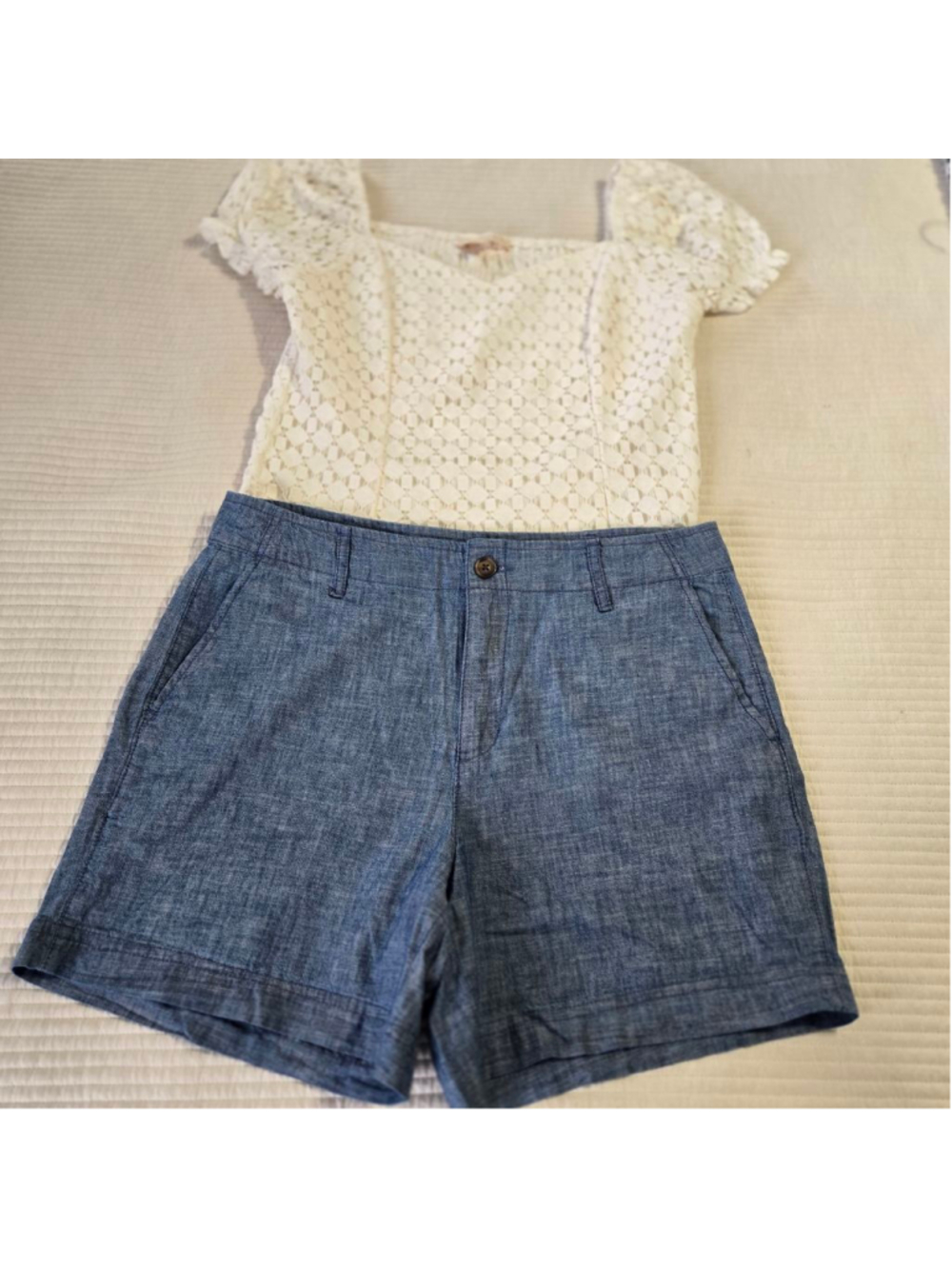Women's GAP Blue High Waist Shorts 100% Cotton Chambray 5 inch Shorts Size 8 - Picture 2 of 13